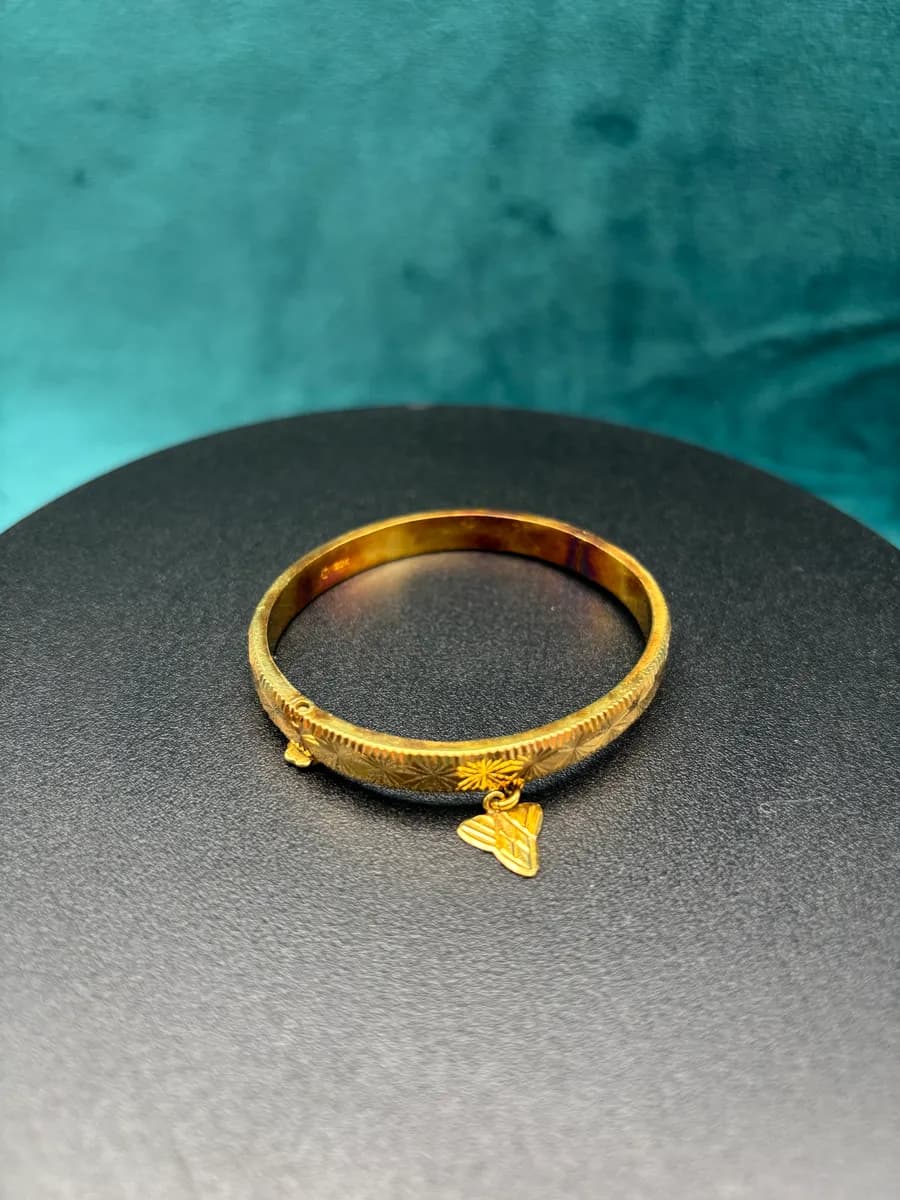 20K Gold Bangle with Screw | 12.13g