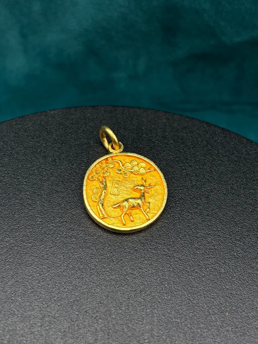 24K Gold Flower Pendant | 9.59 g — 24K gold jewellery